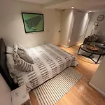 New Toronto Guest House